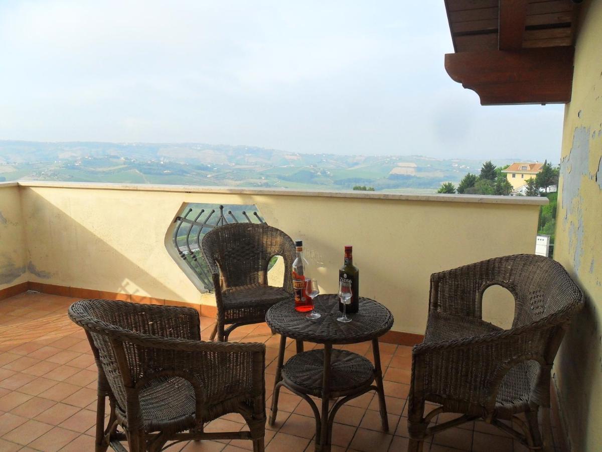 La Villa In Campagna Citta Sant'Angelo Exterior foto