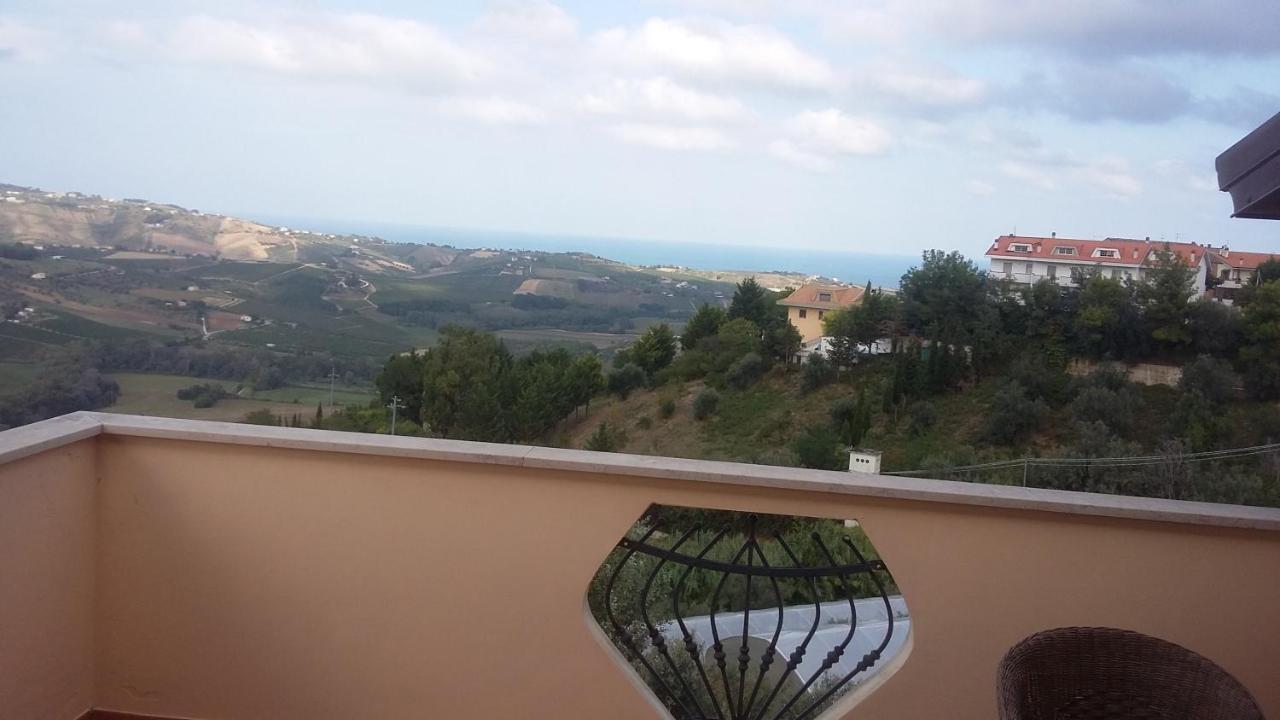 La Villa In Campagna Citta Sant'Angelo Exterior foto